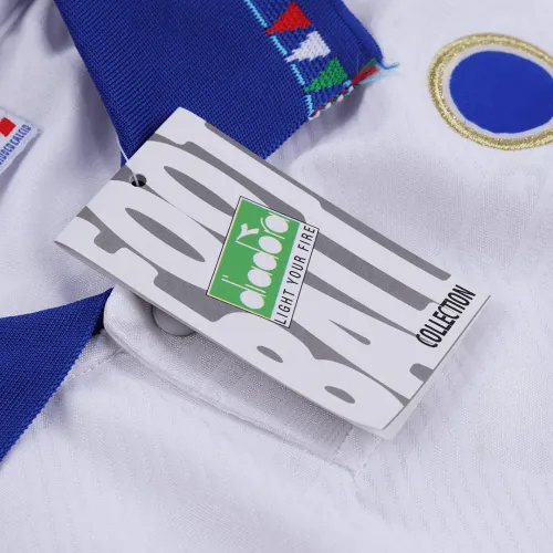 Italy Retro Jersey Away World Cup 1994-5 Italy Retro Jersey Away World Cup 1994-5