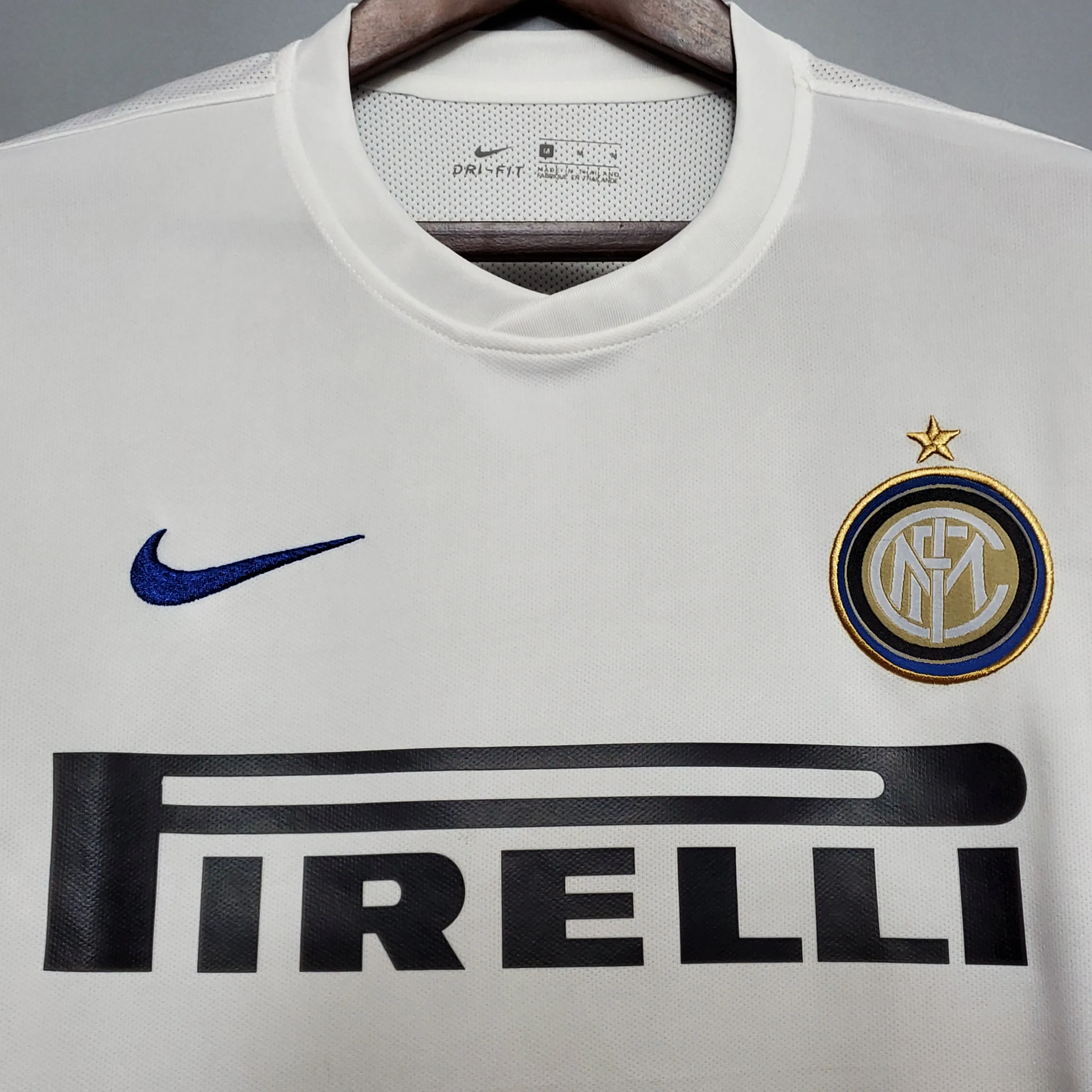 2010-2011 Inter Milan Retro Jersey Away-04 2010-2011 Inter Milan Retro Jersey Away-04