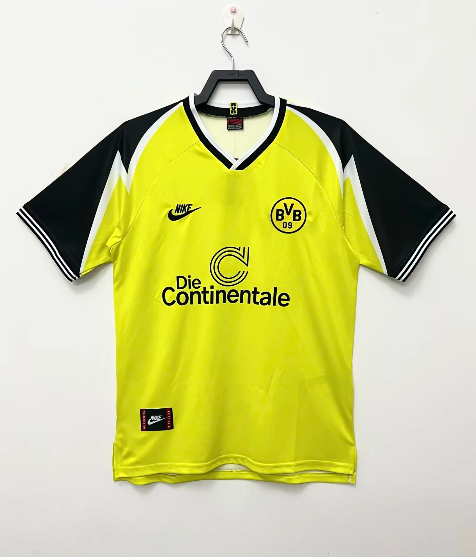 1995-1996 Borussia Dortmund Retro Jersey Home 02