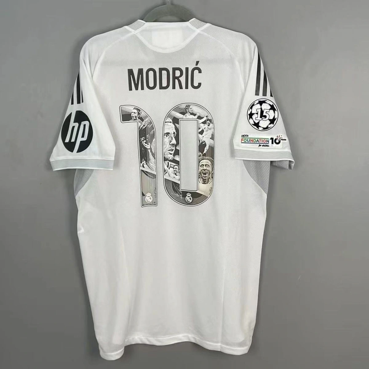 Real Madrid Home Modrić 10 Shirt 2025-2026 (limited edition celebration print)