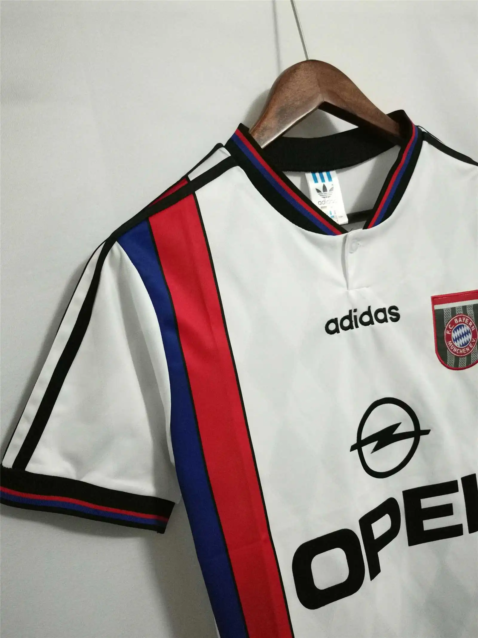 1995-1996 Bayern Munich Retro Jersey Away03