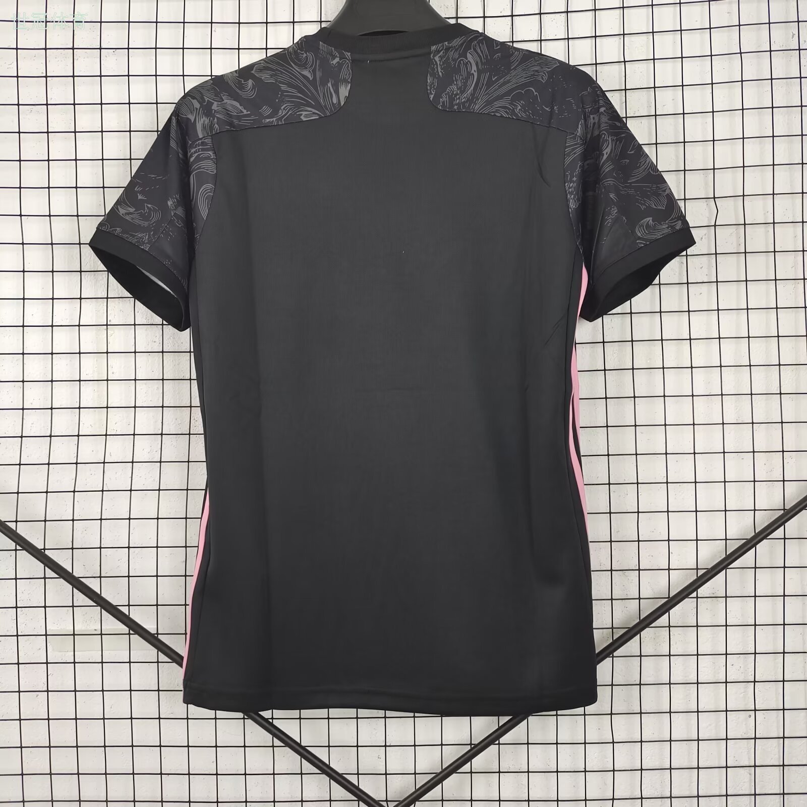 21/22 Real Madrid Second Away Jersey - Black Baroque Pattern with Pink Accents