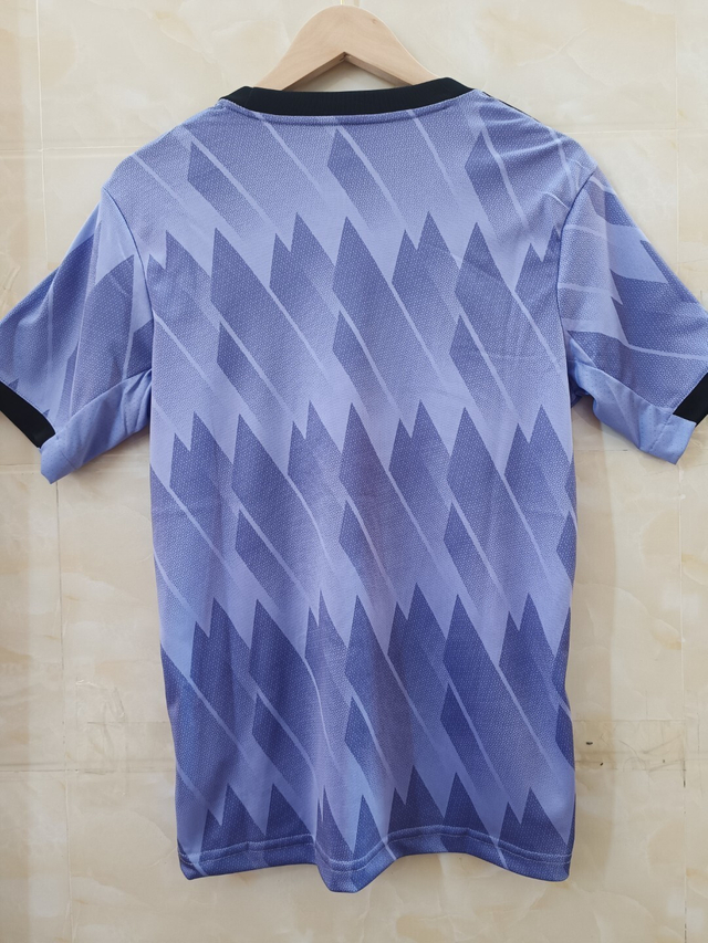 22/23 Real Madrid Away Jersey - Light Purple with Geometric Pattern & Black Accents