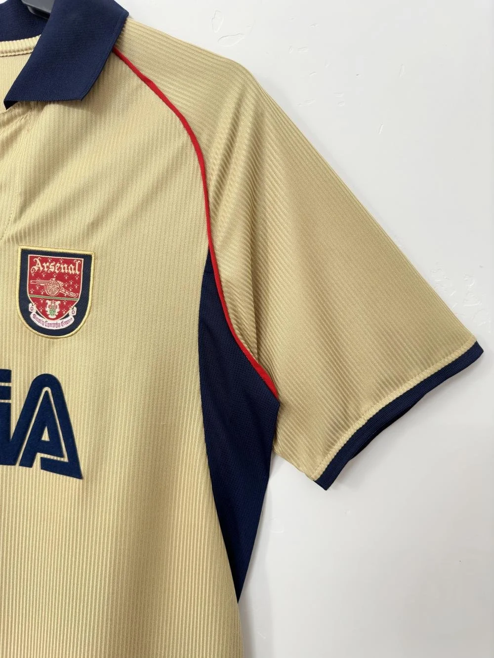 Arsenal Retro Away Football Shirt 2001-2002