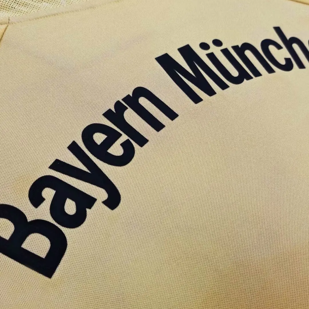 2004-2005 Bayern Munich Retro Away Jersey