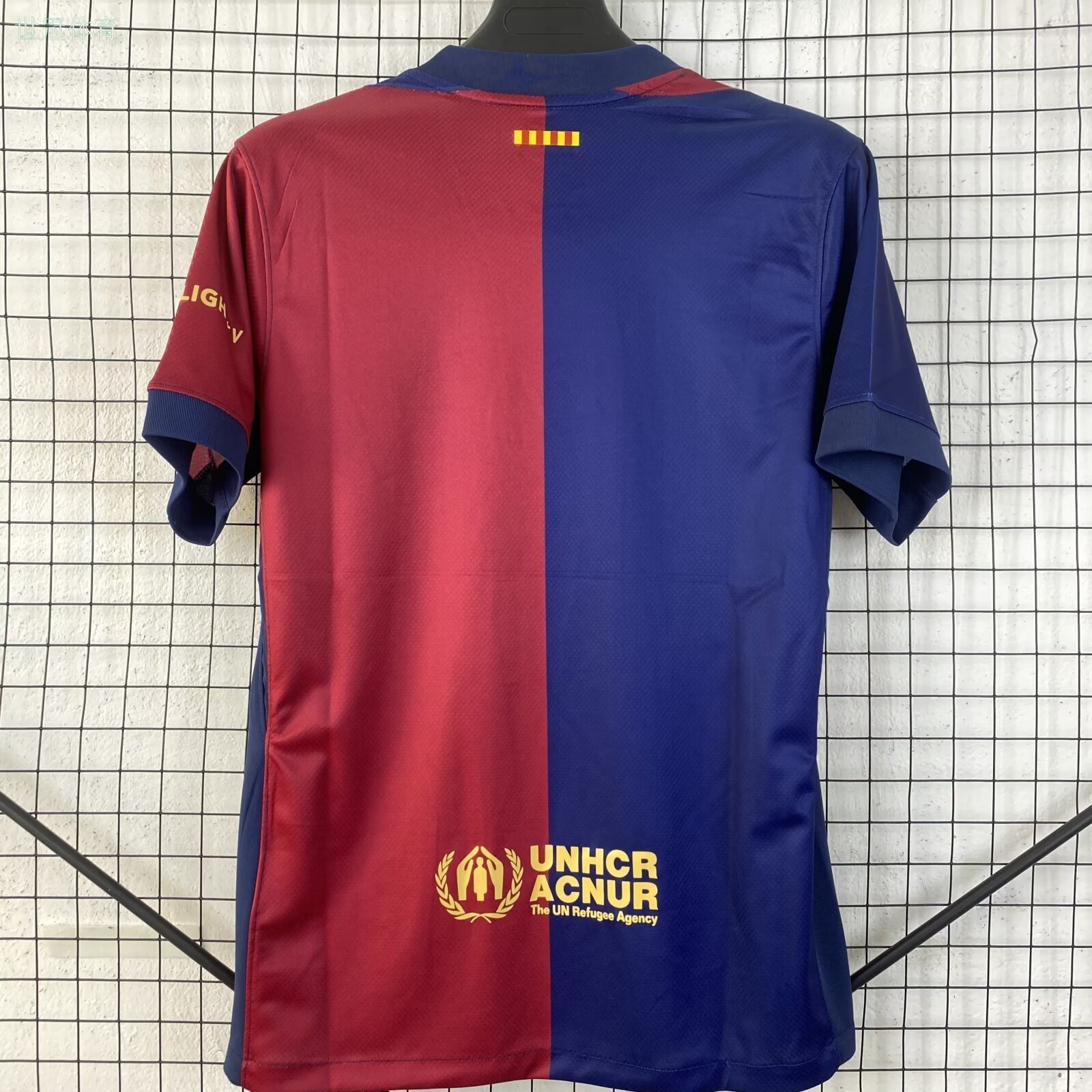24/25 Barça Home Shirt - Legends & Current Stars United (Vintage Campaign)