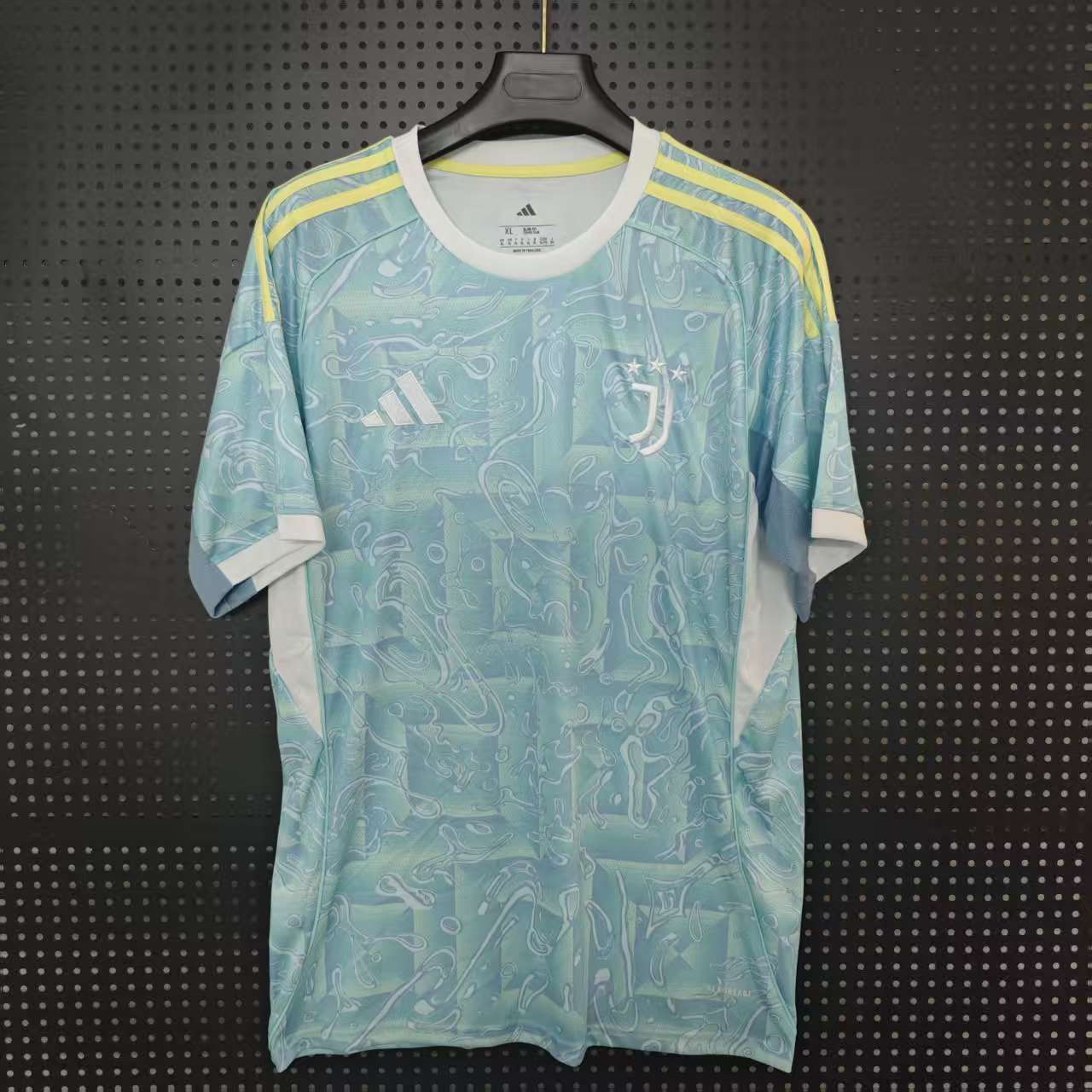 25/26 Juventus Away Jersey - Light Turquoise with Ink Texture Pattern & Yellow-White Accents