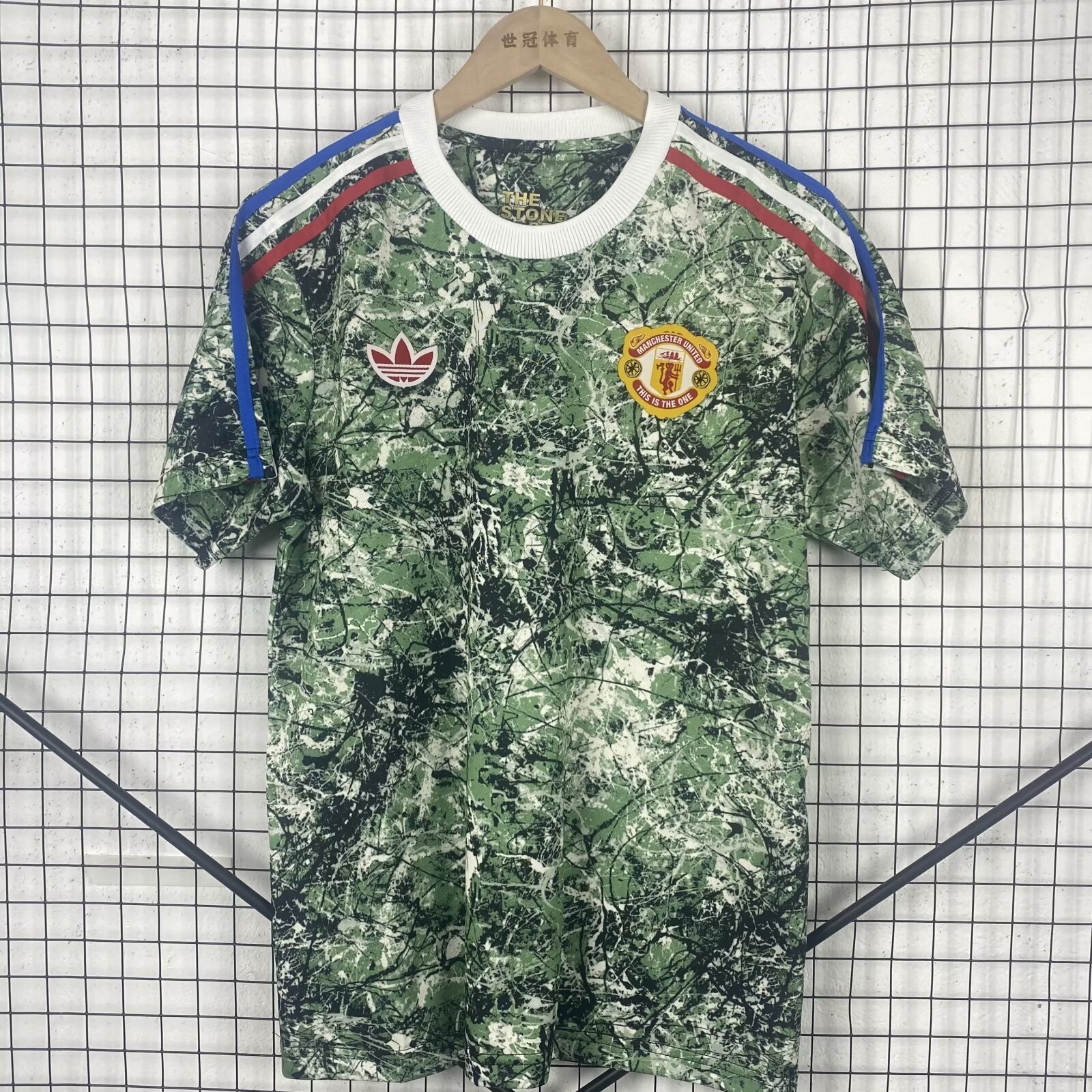 24/25 Manchester United × The Stone Roses 联名 Jersey - Green-Black-White Splatter Graffiti & Retro Trefoil