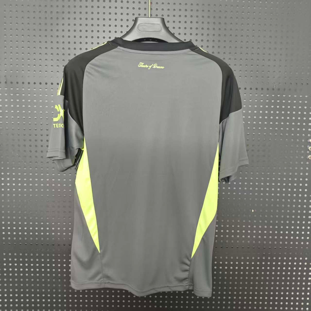 25/26 Manchester United Goalkeeper Jersey - Grey-Black Gradient with Neon Yellow Accents & Wave Texture