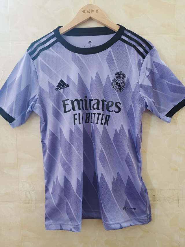 22/23 Real Madrid Away Jersey - Light Purple with Geometric Pattern & Black Accents