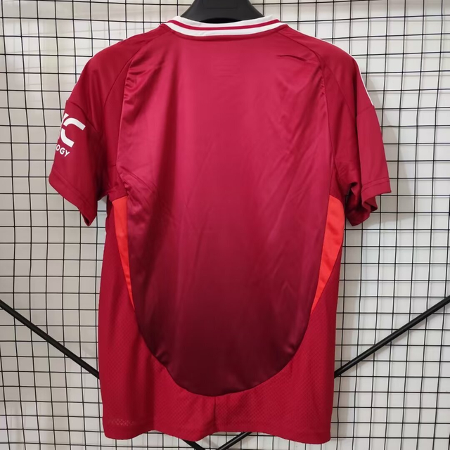 24/25 Manchester United Home Jersey - Burgundy Gradient with Red-White Side Accents & Snapdragon Sponsor