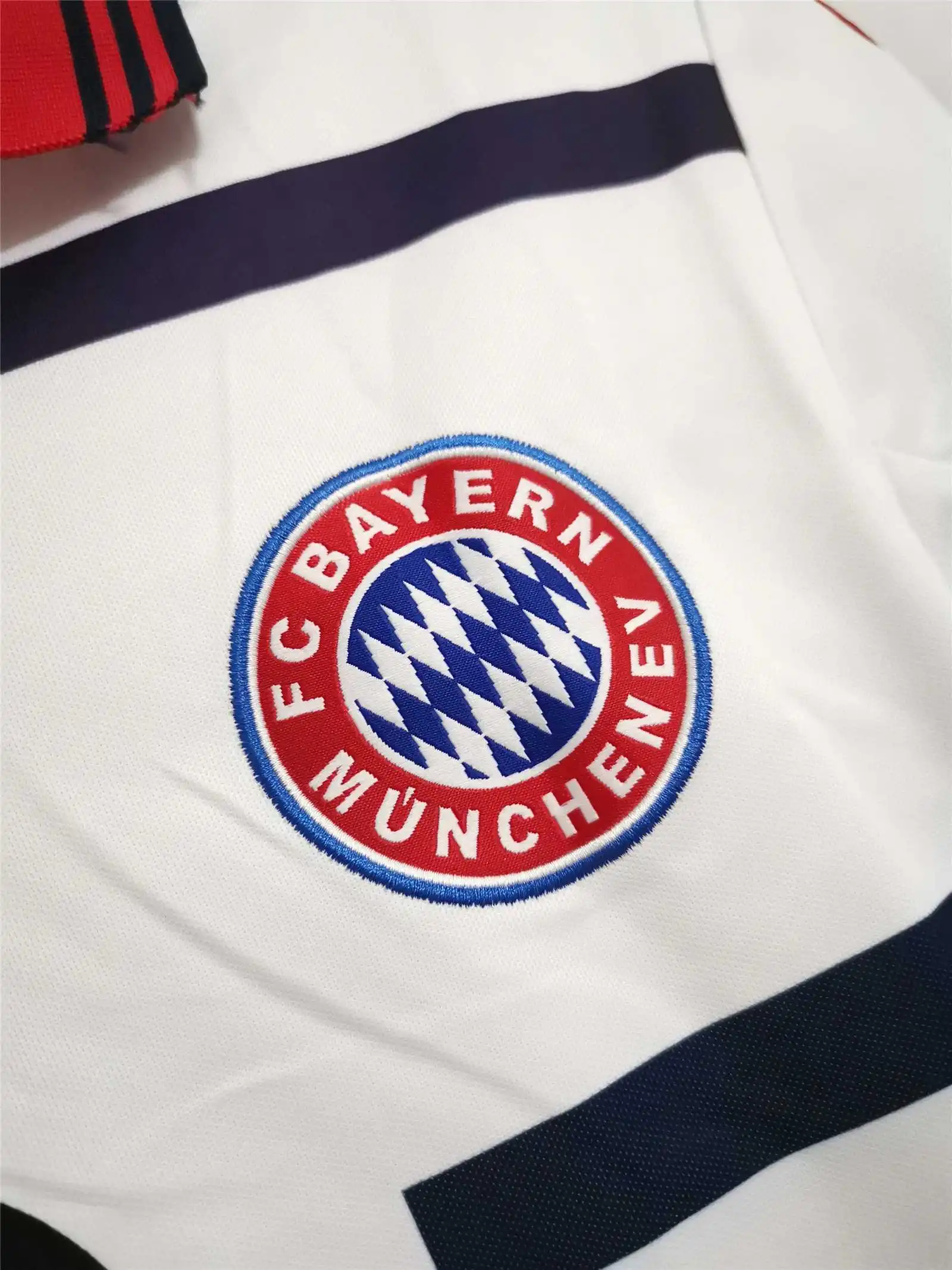 1998-2000 Bayern Munich Retro Jersey Away